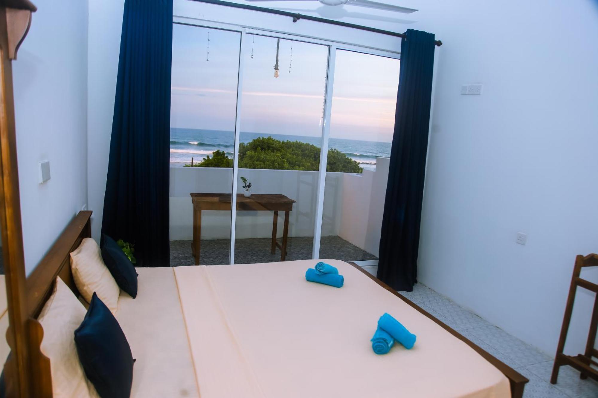 Mirissa Turtle Point Guest Hotel Bagian luar foto
