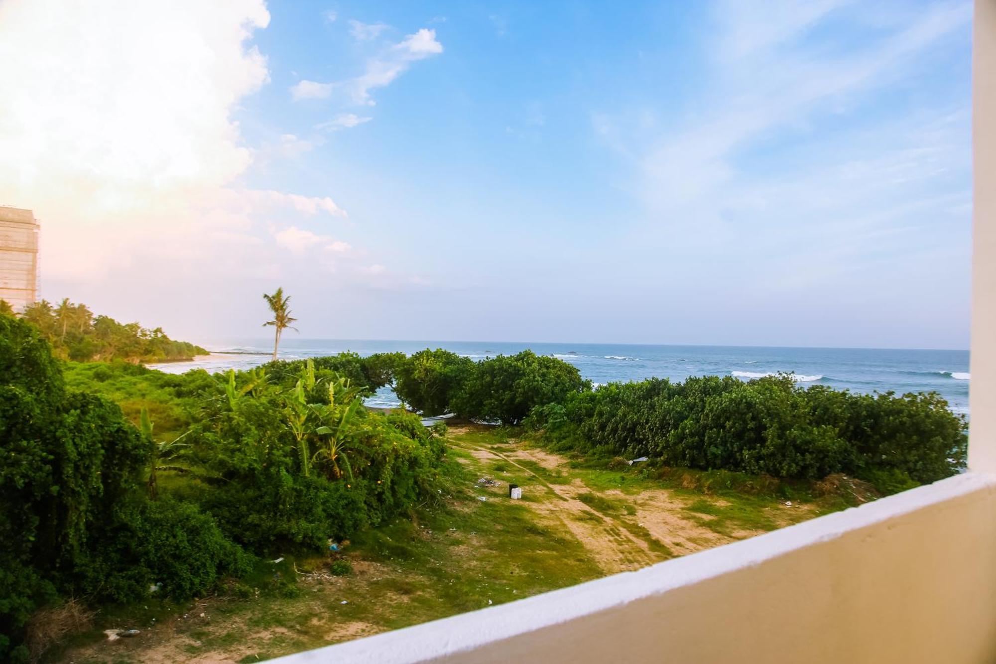 Mirissa Turtle Point Guest Hotel Bagian luar foto